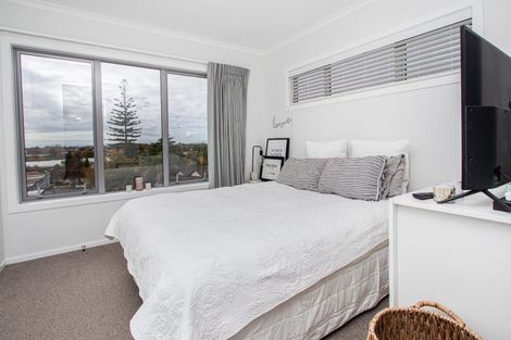 Photo of property in 17/19u Ruakiwi Road, Hamilton Lake, Hamilton, 3204