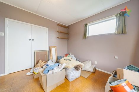 Photo of property in 64 Oakleigh Street, Maungaraki, Lower Hutt, 5010