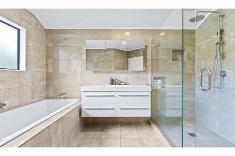 Photo of property in 2/46 Powrie Street, Glenfield, Auckland, 0629