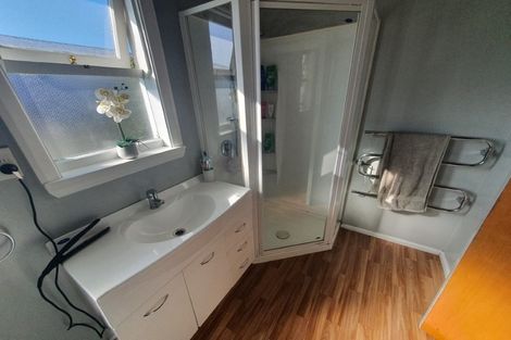Photo of property in 15 Daniels Road, Redwood, Christchurch, 8051