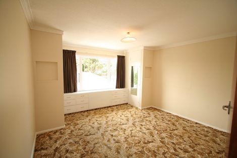 Photo of property in 49 Lyndfield Lane, Newlands, Wellington, 6037