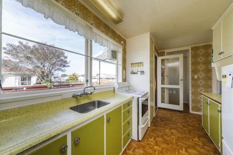 Photo of property in 8 Walker Crescent, Bulls, 4818