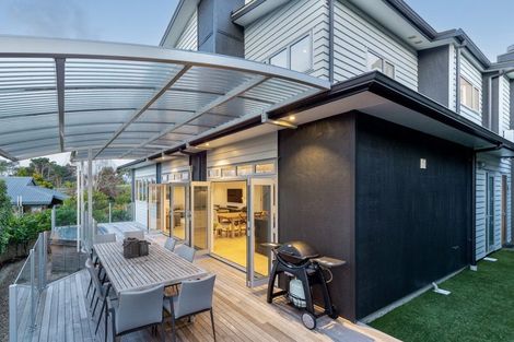 Photo of property in 131a Kowhai Road, Mairangi Bay, Auckland, 0630