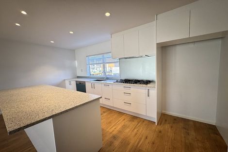 Photo of property in 11 Meritage Lane, Te Atatu South, Auckland, 0610