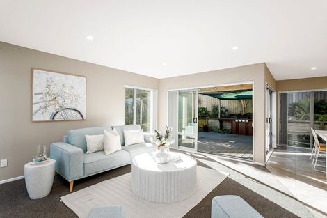 Photo of property in 6 Sumner Terrace, Aotea, Porirua, 5024