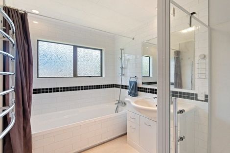 Photo of property in 14a Dale Road, Raumati South, Paraparaumu, 5032