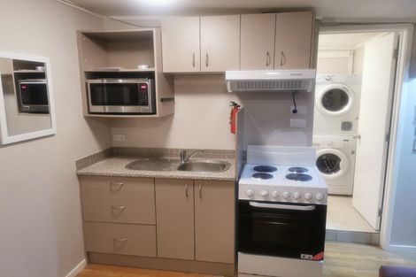 Photo of property in 38 Normanton Street, Glenfield, Auckland, 0629