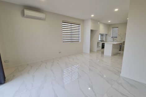 Photo of property in 9a Becroft Drive, Forrest Hill, Auckland, 0620