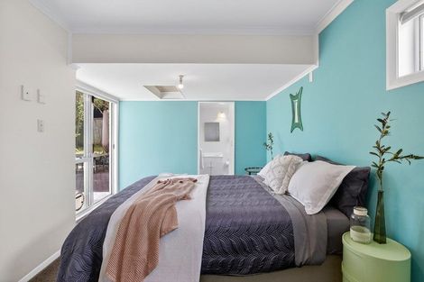 Photo of property in 100 Alexander Road, Raumati Beach, Paraparaumu, 5032