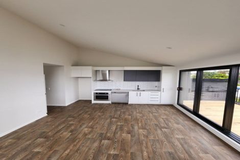 Photo of property in 2/8 Clipper Street, Titahi Bay, Porirua, 5022