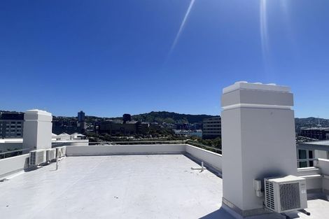 Photo of property in Fountain Court, 48u8 Oriental Parade, Oriental Bay, Wellington, 6011