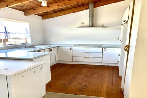 Photo of property in 47 Greenslade Crescent, Northcote, Auckland, 0627