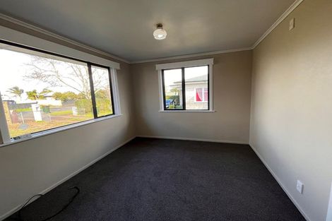 Photo of property in 32 Freyberg Avenue, Papatoetoe, Auckland, 2104