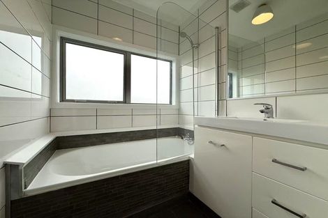 Photo of property in 7/108 West Coast Road, Glen Eden, Auckland, 0602
