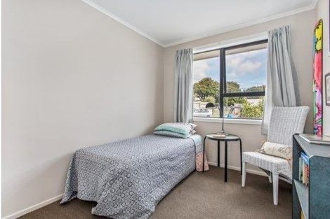 Photo of property in 96 Friedlanders Road, Manurewa, Auckland, 2102