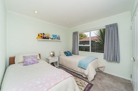 Photo of property in 98 John F Kennedy Drive, Milson, Palmerston North, 4414