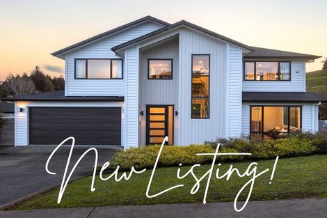Photo of property in 39 Syd Grant Crescent, Orewa, 0931