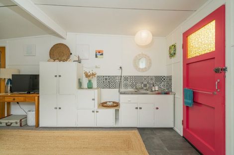 Photo of property in 9 Kenneth Avenue, Whitianga, 3510