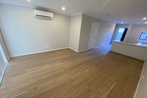 Photo of property in 2/125b Metcalfe Road, Ranui, Auckland, 0612