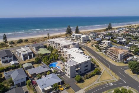 Photo of property in 302/178 Marine Parade, Mount Maunganui, 3116