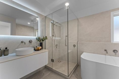 Photo of property in 2/3a Richards Avenue, Forrest Hill, Auckland, 0620