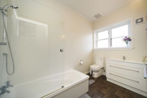 Photo of property in 3 Fairs Road, Milson, Palmerston North, 4414