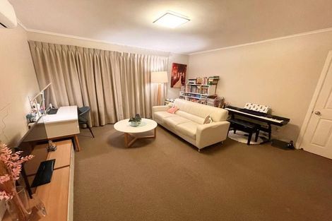 Photo of property in 101 Stanley Road, Glenfield, Auckland, 0629