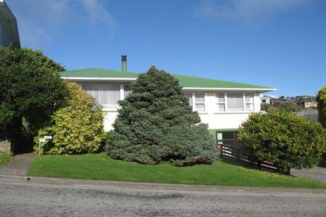 Photo of property in 31 Link Road, Newlands, Wellington, 6037