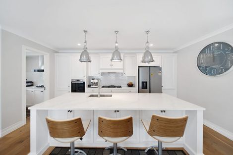 Photo of property in 2 Bela Vista Boulevard, Swanson, Auckland, 0614