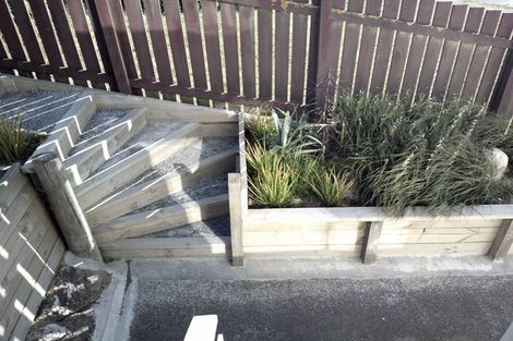 Photo of property in 1/43 Edgecombe Street, Newlands, Wellington, 6037