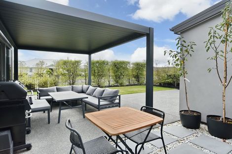 Photo of property in 1 Blue Jacket Drive, Halswell, Christchurch, 8025