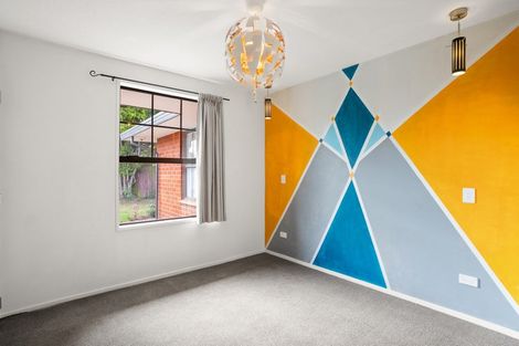 Photo of property in 11 Fiona Place, Hei Hei, Christchurch, 8042