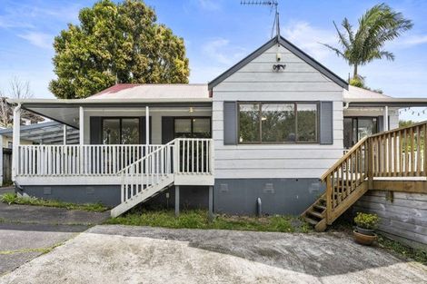 Photo of property in 65 Reynella Drive, Massey, Auckland, 0614