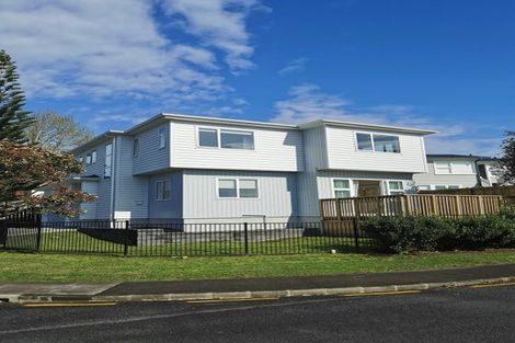 Photo of property in 1 Justin Place, Te Atatu Peninsula, Auckland, 0610