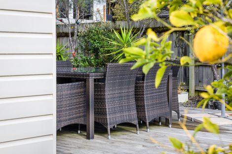 Photo of property in 25b Gardner Avenue, New Lynn, Auckland, 0600