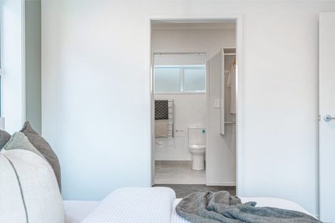 Photo of property in 10b Kotuku Street, Te Atatu Peninsula, Auckland, 0610