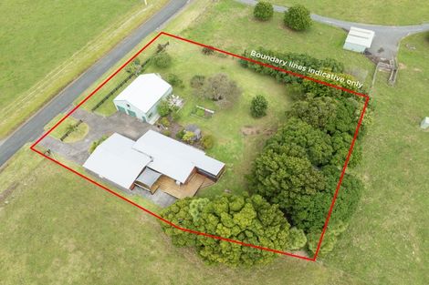 Photo of property in 69 Waipipi Wharf Road, Pollok, Waiuku, 2683