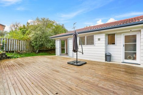Photo of property in 37 Clyma Place, Massey, Auckland, 0614