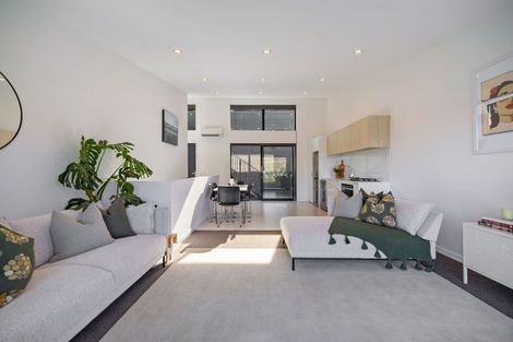 Photo of property in 11 Highlands Close, Queenstown, 9300