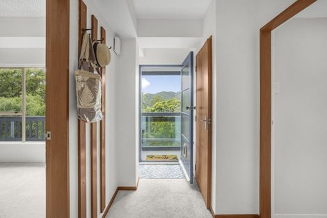 Photo of property in 55 Waitohu Road, York Bay, Lower Hutt, 5013
