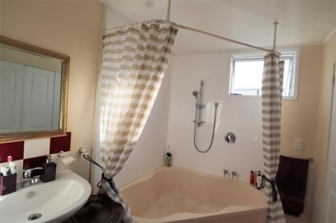 Photo of property in 44 Norton Street, Te Kopuru, 0391