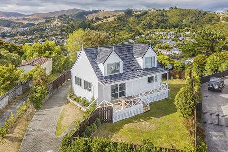 Photo of property in 88 Mercury Way, Whitby, Porirua, 5024