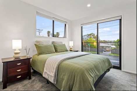 Photo of property in 10/172 Don Buck Road, Massey, Auckland, 0614