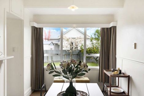 Photo of property in 15 Burton Avenue, Whanganui East, Whanganui, 4500