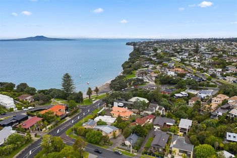 Photo of property in 484 Beach Road, Murrays Bay, Auckland, 0630