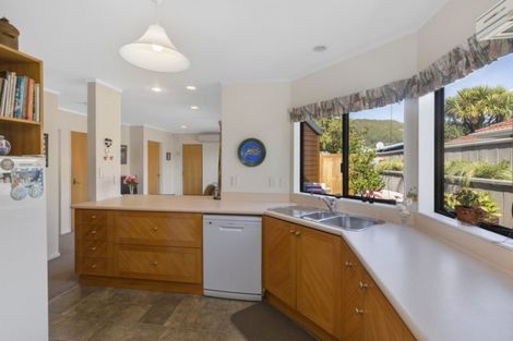 Photo of property in 2/72 Trafalgar Street, Waterloo, Lower Hutt, 5011