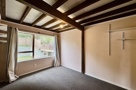 Photo of property in 104a Allington Road, Karori, Wellington, 6012