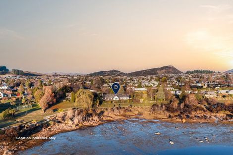 Photo of property in 186 Beacon Point Road, Wanaka, 9305