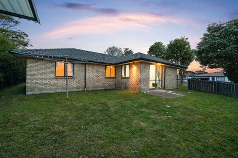 Photo of property in 29 Woodbank Drive, Glen Eden, Auckland, 0602