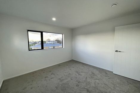 Photo of property in 65c Manuroa Road, Takanini, 2112